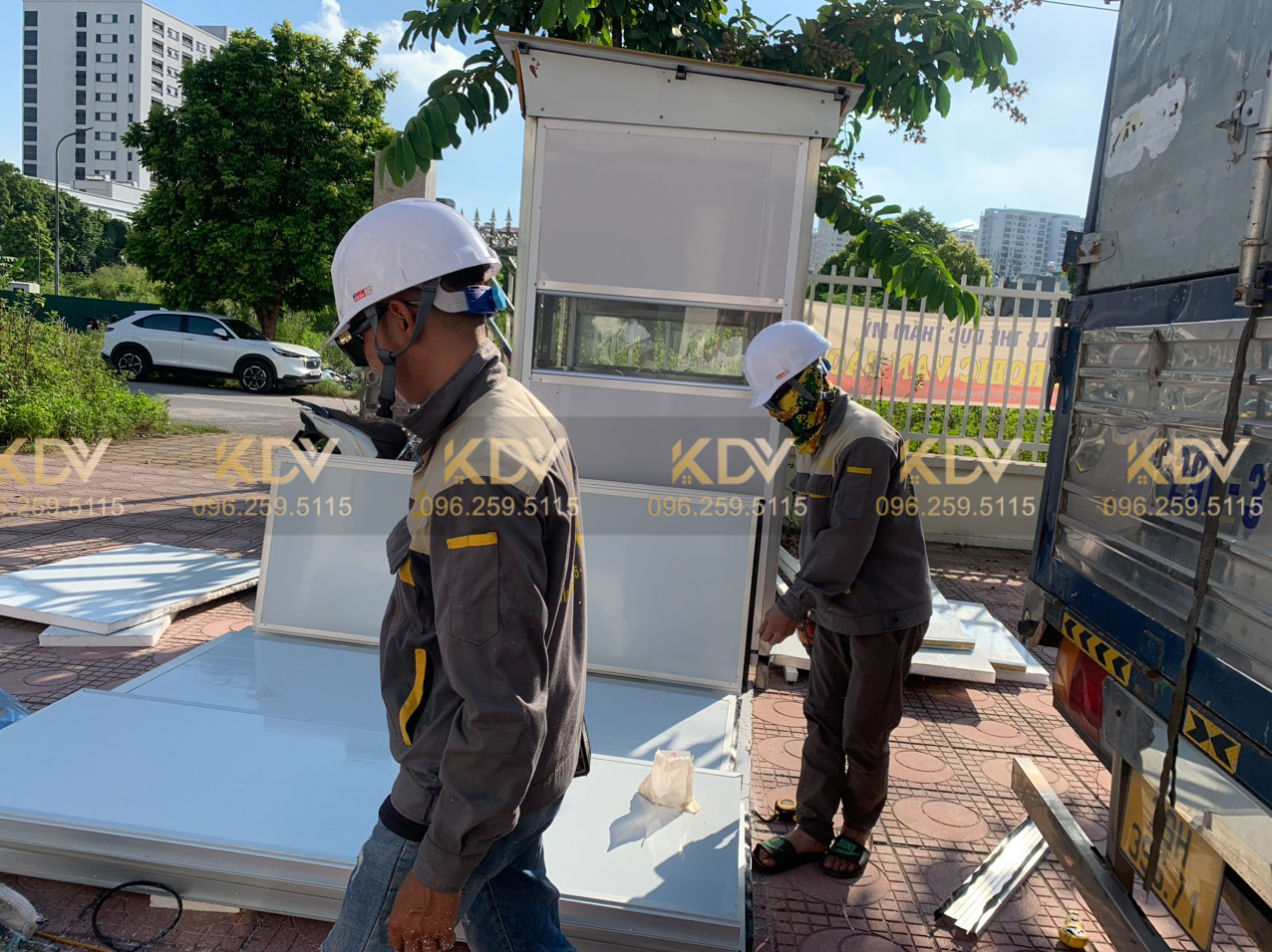 Gia công cửa Panel 1